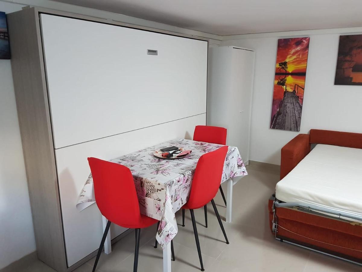 Apartmán Sole...Mare...E...Spiaggie Bianche! Vada Exteriér fotografie