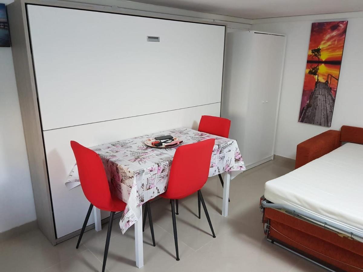Apartmán Sole...Mare...E...Spiaggie Bianche! Vada Exteriér fotografie